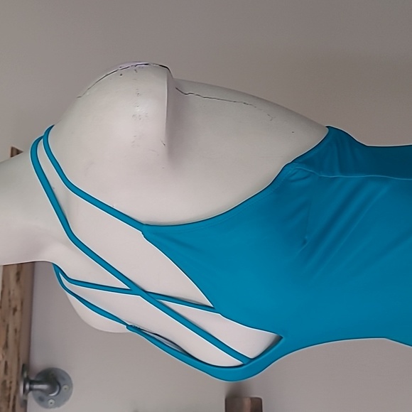 Cupshe Small One Piece - Picture 6 of 7